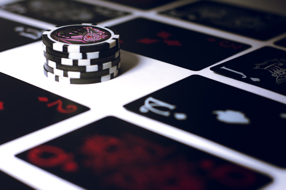 棋牌胜率计算在资源分配中的策略应用与欧冠实时比分的参考价值 棋牌胜率计算在资源分配中的策略应用与欧冠实时比分的参考价值